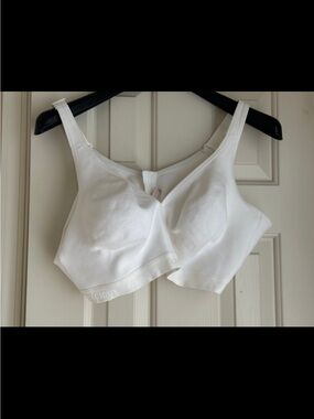 Cacique White Seamless Comfort Bra 48DD NWOT